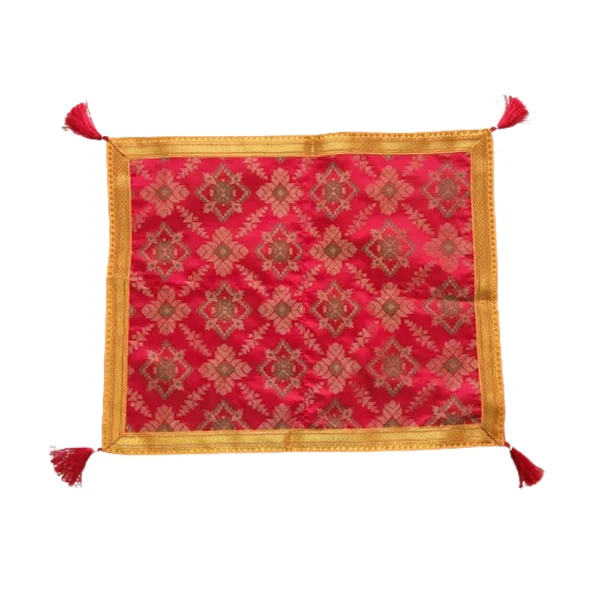 red pooja aasan