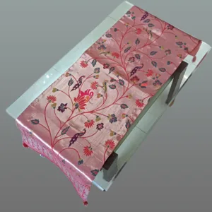 Pithani table runner